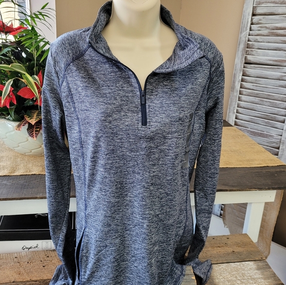 all in motion Tops - All in motion running top NWOT